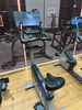 MND-X530C Standfahrrad mit Bildschirmprojektion | 21,5' interaktives Display | MND FITNESS