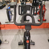  Kommerzielles Spinning-Fahrrad mit Riemenantrieb, robustes Indoor-Fahrrad, leise und reibungslos f&uuml;r den Einsatz im Fitnessstudio MND-D04