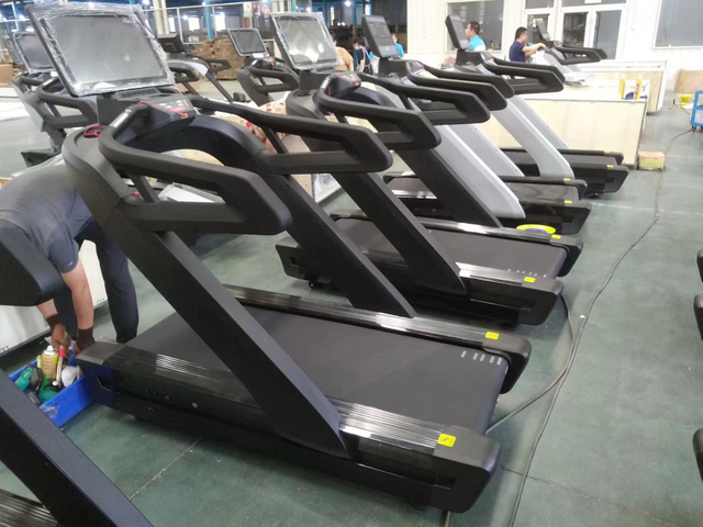 MND-X710B 3HP kommerzielles Laufband (LCD-Bildschirm) | Erweiterte Anzeige | MND-FITNESS
